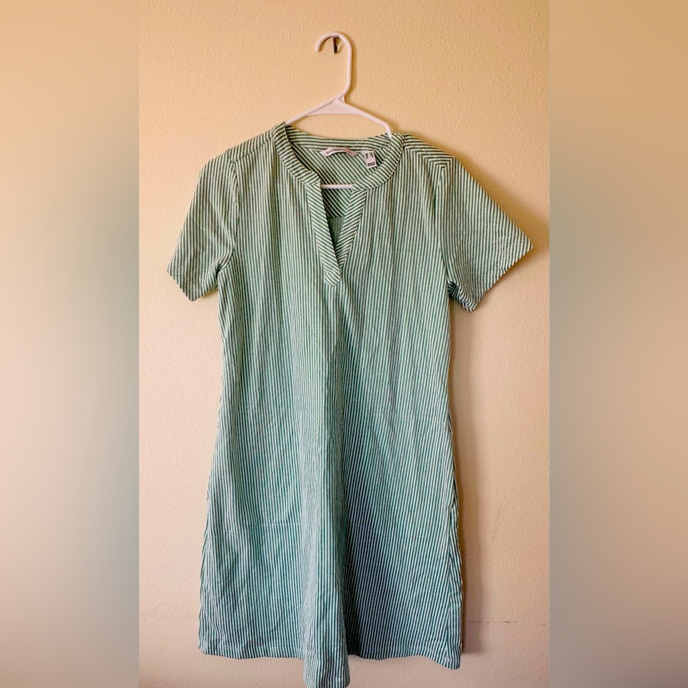 Knit seer sucker dress, green striped size S